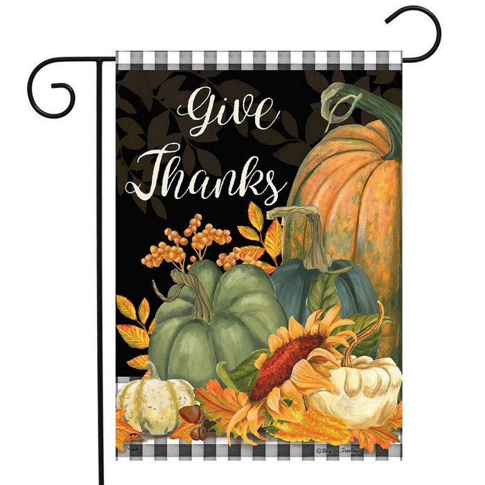 Checkered Give Thanks Garden Flag