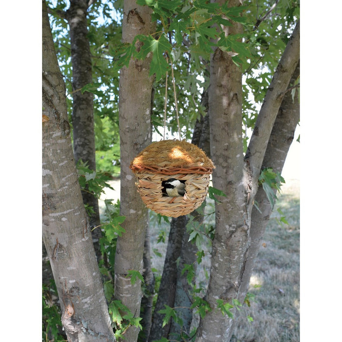 Round Hanging Grass Roosting Pocket